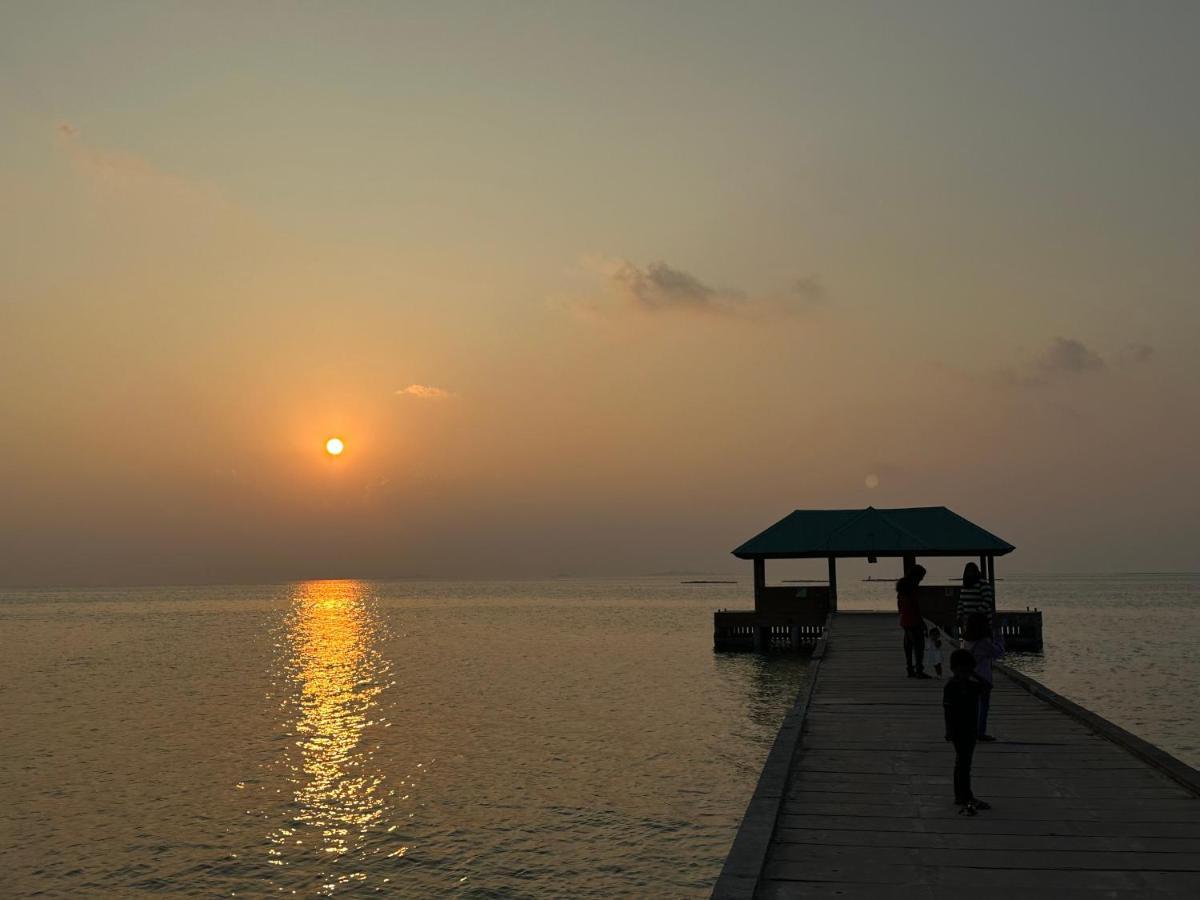 Sky View By Relax Tours Hotel Dhangethi Exterior foto